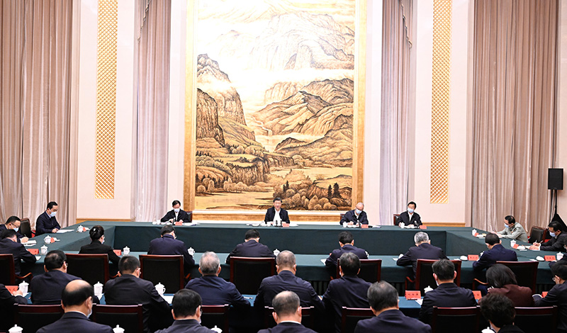 5月17日上午，中共中央总书记、国家主席、中央军委主席习近平在陕西西安主持中国－中亚峰会前夕，专门听取陕西省委和省政府工作汇报，发表了重要讲话。